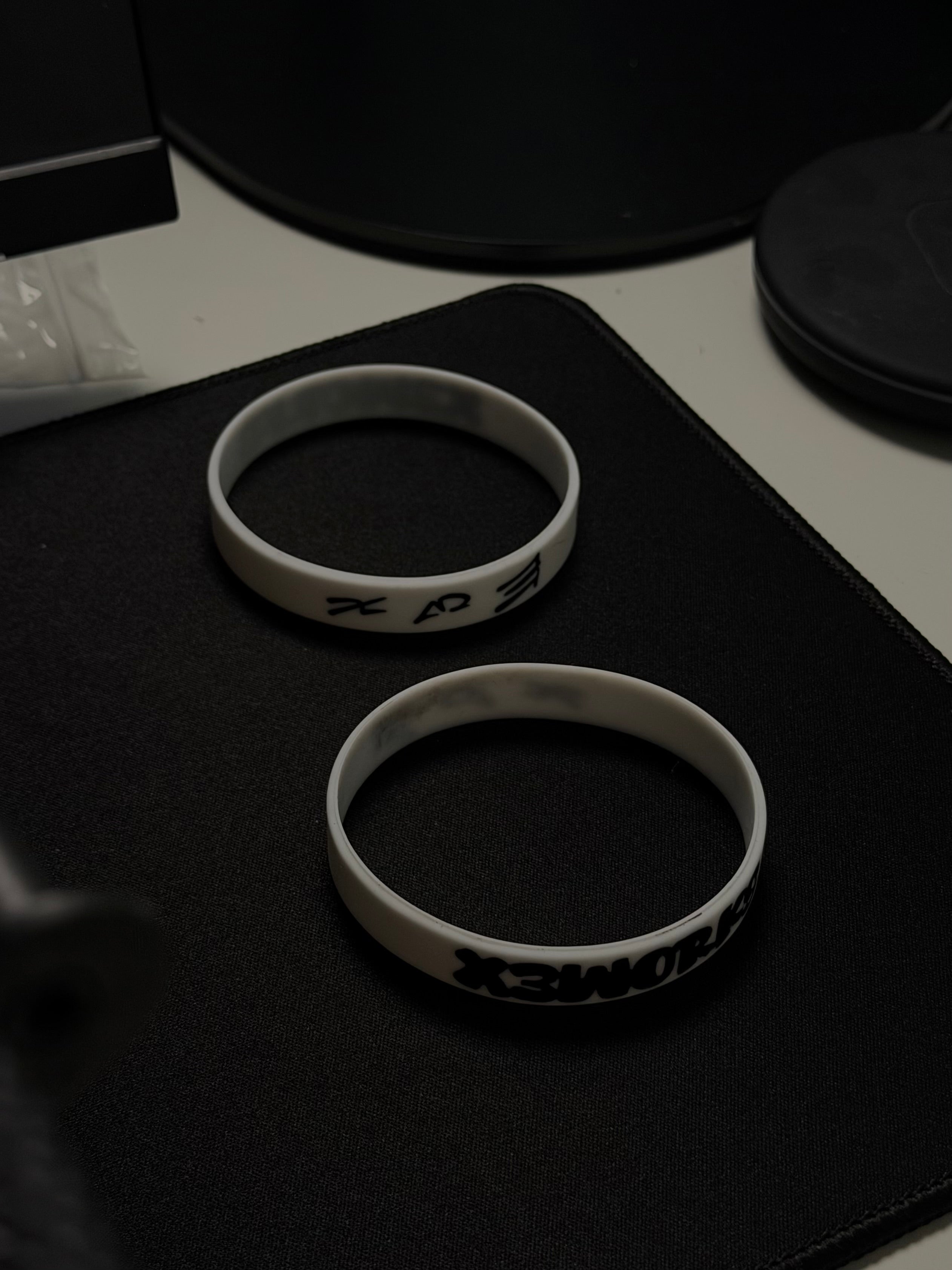 X3W Phone Bands